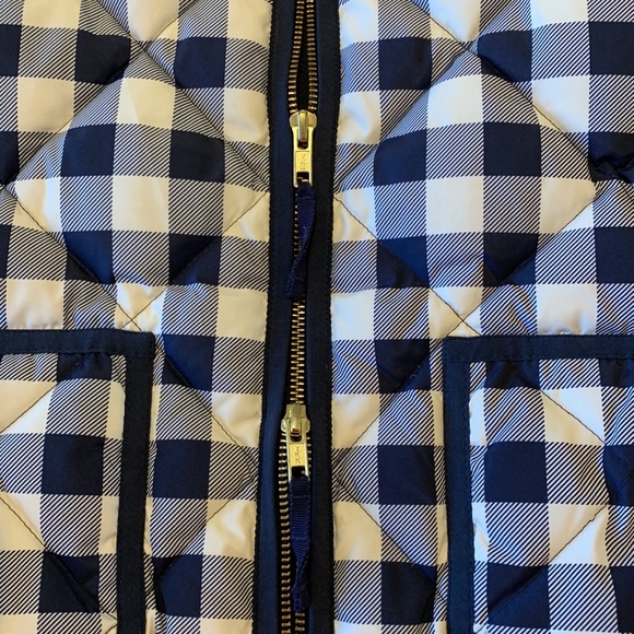 J. Crew Down Buffalo Check Puffer Vest Navy/White Medium EUC Reposhed - Picture 14 of 16